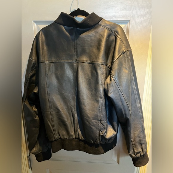 Bomber style leather jacket - Picture 2 of 2